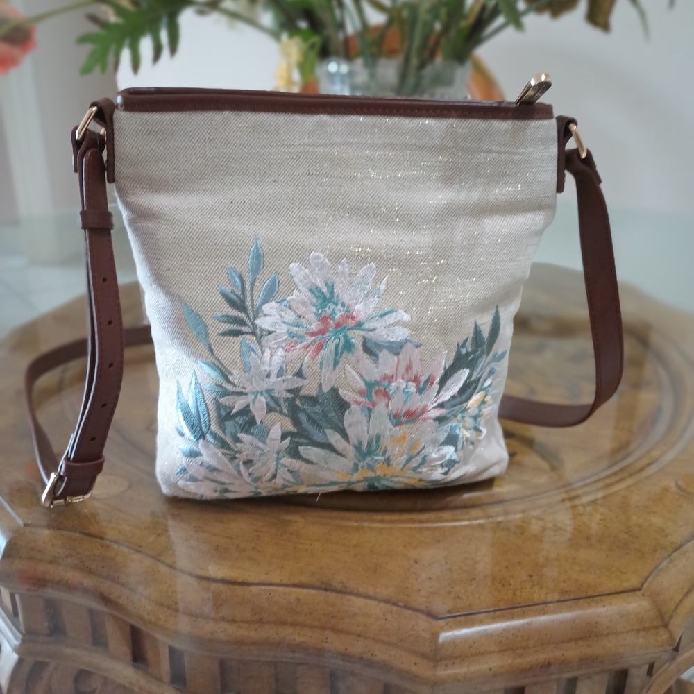 Tommy Bahama Beige Canvas Crossbody with Floral Embroidery and Brown Trim - Picture 2 of 9